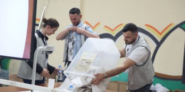 Rinumërimi i votave në Tiranë, PS-së i hiqen 38 vota, PD humb 11 fletë! Rritet Koalicioni Euroatlantik dhe Mundësia e Agron Shehajt