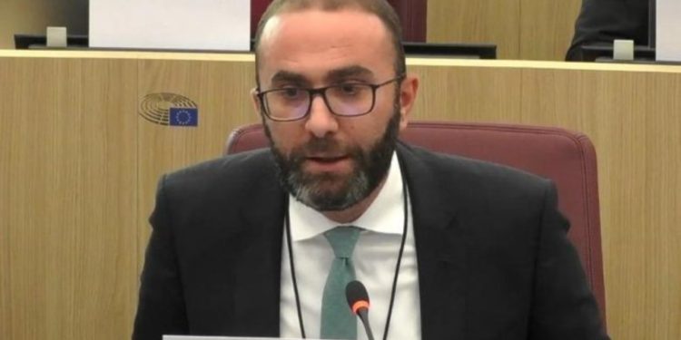 Takimi i Komitetit Parlamentar të Stabilizim Asociimit/ Raporti paraprak i OSBE, Bardhi: Shqipëria bëri hapa pas me zgjedhjet! Nuk ka standarde, ka regres