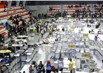 Rinumërimi i votave/ Vijon procesi, PS-së dhe PD-ASHM-së “u ikin” disa fletë, ja rezultati aktual