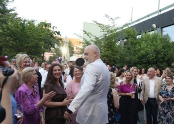 Festa e 34-vjetorit të PS/ Pandeli Majko ”braktis” Edi Ramën!