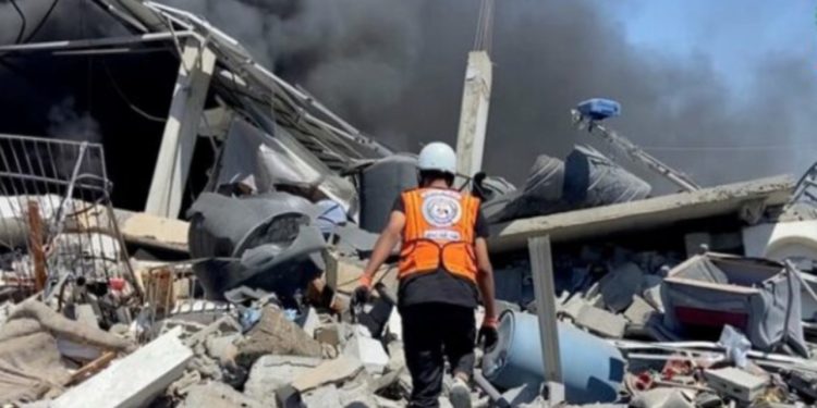 43 të vrarë në Gaza nga sulmet izraelite, mes tyre 26 pjestarë të organizatave humanitare