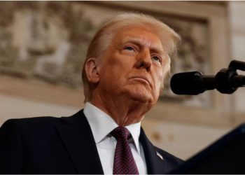 Administrata Trump njofton sanksione të reja ndaj Iranit, synon minimin e programeve të armëve