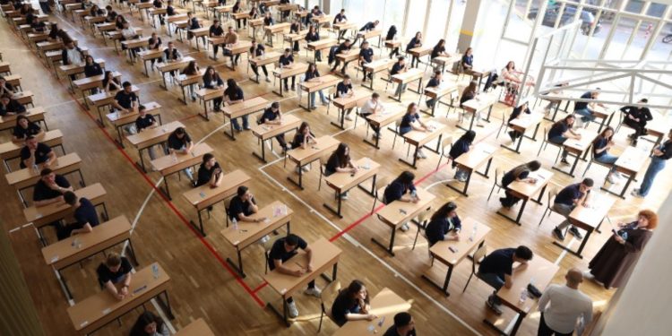 Provimi i Gjuhës Shqipe dhe Letërsisë, publikohen notat e maturantëve