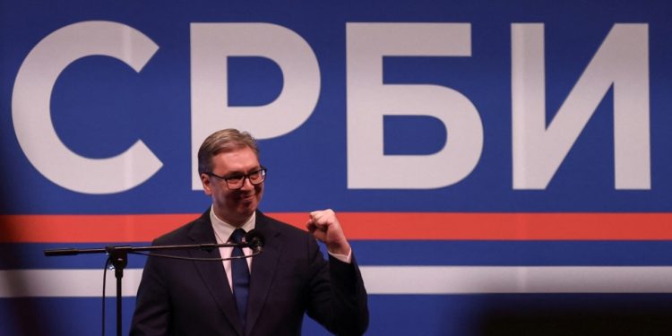 Vuçiç paralajmëron ndryshime të mëdha në ushtri: Pjesa më e madhe e pajisjeve është blerë në fshehtësi