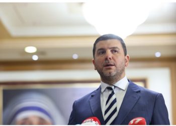 Memli Krasniqi rizgjidhet kryetar i PDK-së: Do të bëj çfarë të mundem për ta rikthyer partinë aty ku e ka vendin