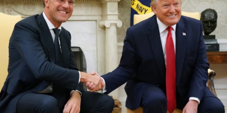 “32 kombe, por vetëm një njeri ka rëndësi”, BBC: Samiti i NATO-s ka të bëjë tërësisht dhe vetëm me Trump