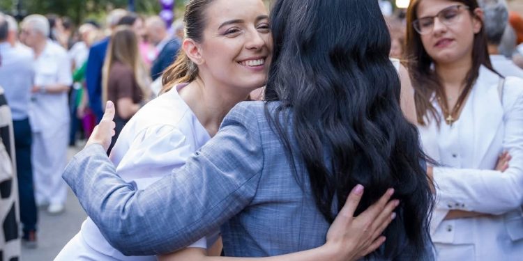 VIDEO/ “Shpërdorove personalitetin” – Petro Koçi “shpërthen” ndaj Zegjine Çaushit: Nuk është ky imazhi i PS-së