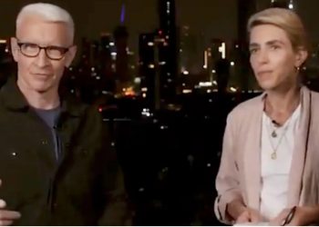 VIDEO/ Anderson Cooper i CNN ikën nga transmetimi i drejtpërdrejtë në Izrael pas rënies së sirenave, futet në një vendstrehim kundër bombardimeve