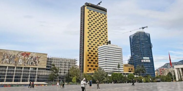 Gazeta gjermane: Fantazitë e Ramës për kullat, arkitektët e huaj i shohin si pastrim parash në mënyrë estetikisht të këndshme