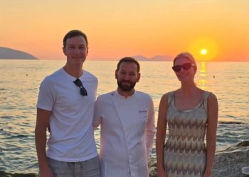 FOTO/ Pushime dhe biznes, Ivanka Trump dhe Jared Kushner rikthehen në Shqipëri, çfarë dihet nga vizita “sekrete”