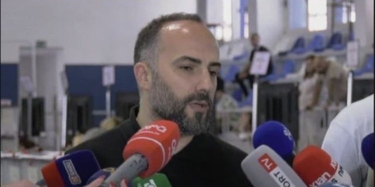 Braçe hodhi akuza për fletët me simbole, anëtari i KAS: Nëse çdo votë me shenjën e organit gjenital duhet të quhet e vlefshme, do dalim me vendim