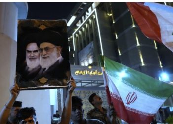 “Armëpushim brenda 24 orësh ose do të vijmë t’iu marrim”/ Media italiane: Zbulohet mesazhi kërcënues që i dërgoi inteligjenca amerikane Khameneit