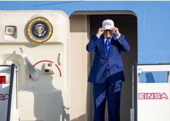 Shefi i NATO-s e krahasoi Trump me një baba/ Shtëpia e Bardhë “tall” Rutten! VIDEON e udhëtimit të Trump në Hagë e shoqërojnë me këngën “Hey Daddy”