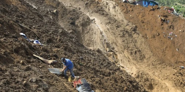 E rëndë në Kolumbi/ Të paktën 16 të vdekur nga rrëshqitja e dheut