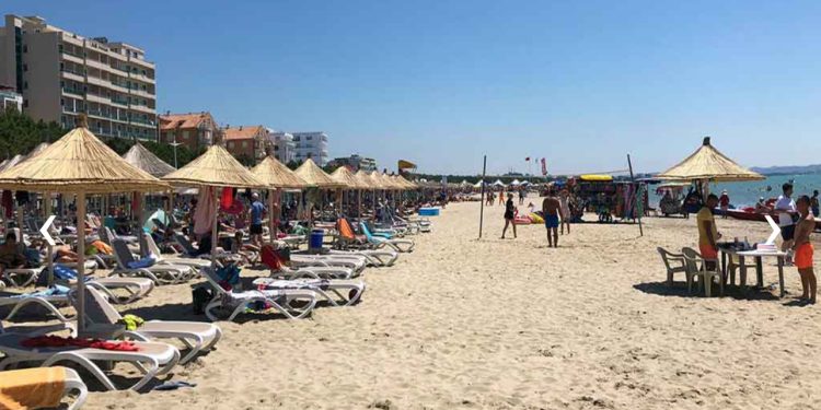 Kërkohen punonjës me paga deri 2.5 mln lekë në bregdet