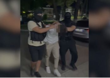 EMRI/ Akuzohet në Itali si pjesëtar i një organizate kriminale për trafikim të lëndëve narkotike, arrestohet 23-vjeçari në Vaun e Dejës