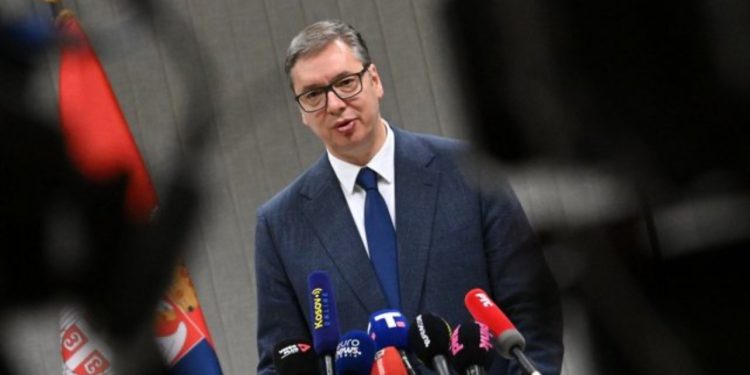 Vuçiç u drejtohet studentëve protestues: Ultimatumi juaj nuk është pranuar!