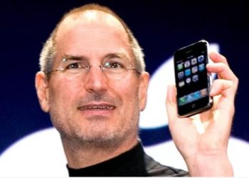 Shitet për 190 000 dollarë një iPhone i rrallë i vitit 2007