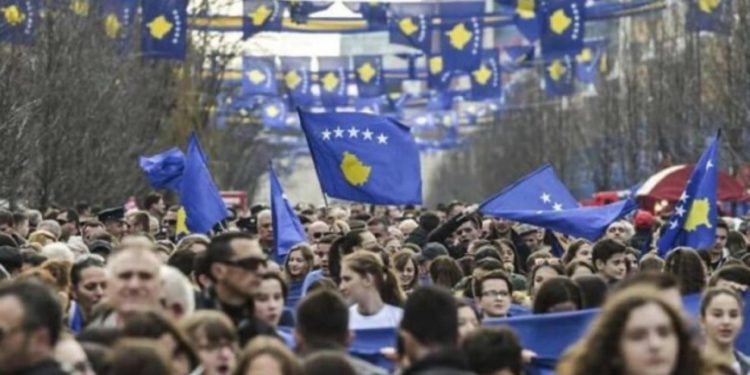 Tkurret popullsia, mbi 150 mijë banorë ikën nga Kosova brenda pesë viteve