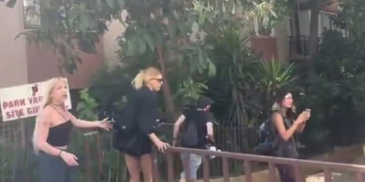 Parada e Krenarisë në Stamboll, Policia turke arreston dhjetëra persona në “marshimin e ndaluar”