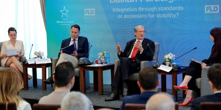 Berisha: Shqipëria është kthyer në narko-shtetin e parë dhe të vetëm në Europë! Vendi është bërë një prodhues emigrantësh dhe refugjatësh