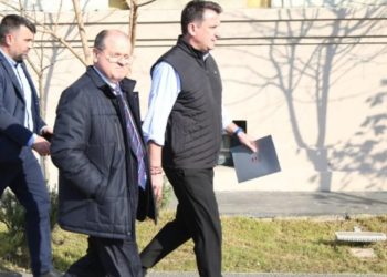 “Akuza për shpifje, fletë-rrufe dhe letra pa firmë”/ Veliaj reagon nga paraburgimi: 7 pyetje që SPAK duhet të trajtojë, do të vazhdoj të luftoj për Tiranën.