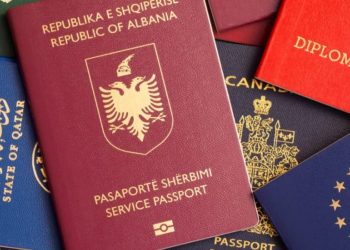 BE, gjurmë gishtash në kufij/ Fundi i vulave në pasaporta, sistemi biometrik nis nga tetori! Ndikohet edhe Shqipëria