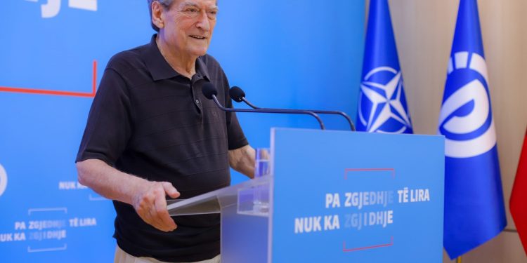 “Burg për parkimin, faturat dhe ndërtimin në pronën tuaj”, Berisha: Kodi i ri penal rrit dyfish dhunën ndaj qytetarëve.