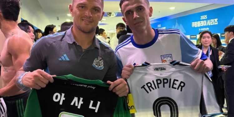 Foto/ "Eja te ne"! Tifozët në entuziazëm pas performancës së Asanit, kërkojnë me insistim transferimin e yllit shqiptar: Mirë se vjen në klubin më të madh në…