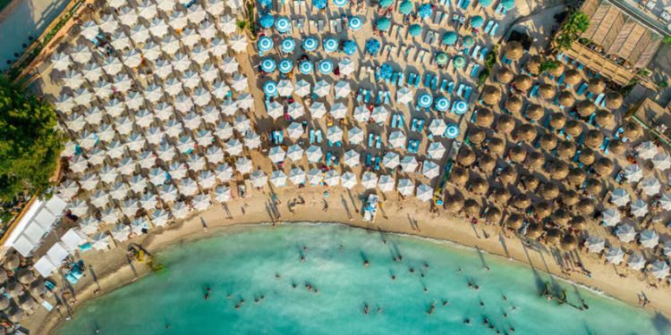 “Bumi i turizmit në Shqipëri, një përfitim i papritur për Kushner!” The Economist: Investitori pret që qeveria të gjejë burime uji edhe për projektet e tij