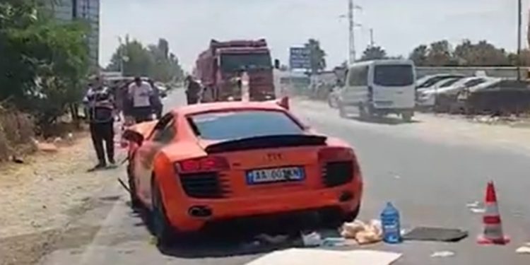 Parakalimi nuk shkon si duhet, përplasen dy makina në Fushë-Krujë, 3 të plagosur në gjendje të rëndë