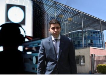 “Ne firmosim, ata marrin lekët”/ Zbardhet përgjimi i punonjëses që fundosi Jonaid Myzyrin: I shërbeva si qeni dhe tani…
