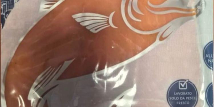 ALARMI/ Salmon i infektuar nga Serbia në supermarketet shqiptare. AKU hesht, qytetarët në rrezik!