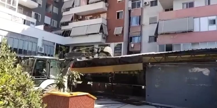 “Rilindja Urbane 2.0!” Lirimi i hapësirave publike, Rama ndan pamjet: Në Tiranë arrin deri nesër në rreth 20 mijë metra katrorë sipërfaqja e çliruara