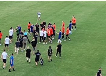 VIDEO / Edhe në miqësore futbolli shqiptar ndahet me grushta!