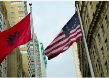 Ngrirje asetesh, ngrirje llogarish bankare, për këdo që përdor barkat për trafikim njerëzish drejt Anglisë