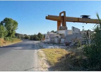 “Rraqet e bizneseve anë segmenteve!” Rama: Nis përpjekja për çlirimin e buzërrugëve kombëtare, deri më 31 korrik afat për t’i larguar objektet vetë