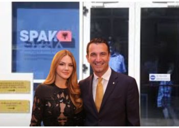 EMRI/ Tjetër dëshmitar në krah të SPAK, bashkëshortja e mikut të Veliajt kundër Ajola Xoxës 