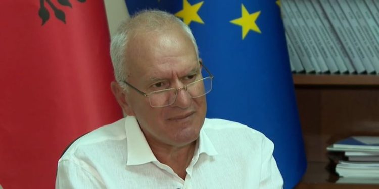 Paralajmërimi i Ferdinand Xhaferajt: Në shtator në PD nis “Foltore 2”, por këtë herë kundër Berishës!