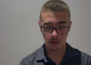 U dhunua nga ish-shefi i qarkullimit Vlorë, flet kamarieri 18-vjeçar: I thash mos ofendo, më goditën me grushte