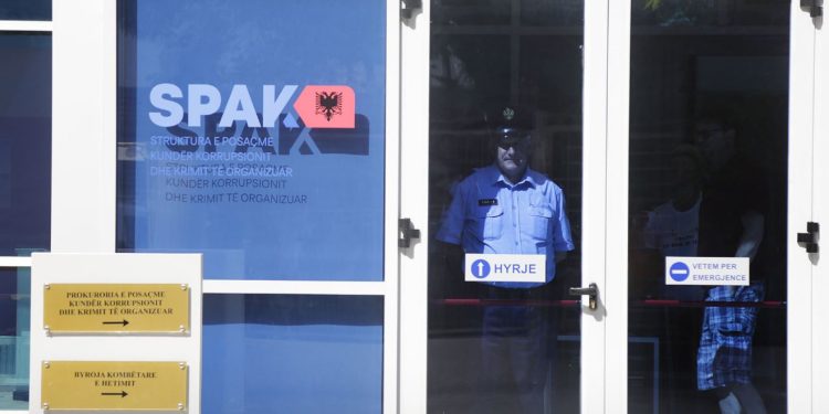 Bekteshi fut këmbët në SPAK, Dumani gradon ish-komisioneren e KPK si këshilltare ligjore