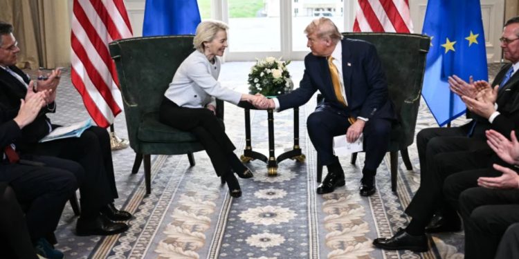 Analiza: Marrëveshja për tarifat SHBA-BE, një fitore e madhe e Trump, por jo një humbje totale për Brukselin