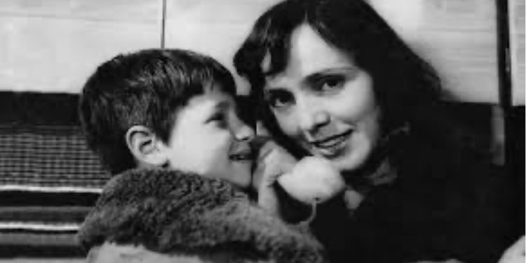 Vdekja misterioze! Aktorja u nda nga jeta pas 10 vjetësh në koma, “thyen heshtjen” mikesha e saj: E gdhiva pranë shtratit tënd…