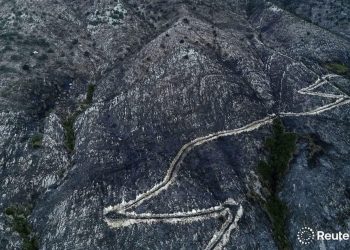 “Krim i rëndë! Dronët e Ramës me vakanca!” Berisha poston pamjet: Delvina shkrumb e hi pas zjarreve sipas droneve të Reuters