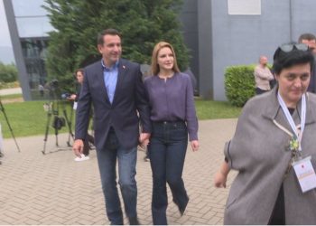 Financjera e Ajola Xoxës pranoi rryshfetin e biznesmenit Palushi, në këmbim të lejës së ndërtimit nga Veliaj