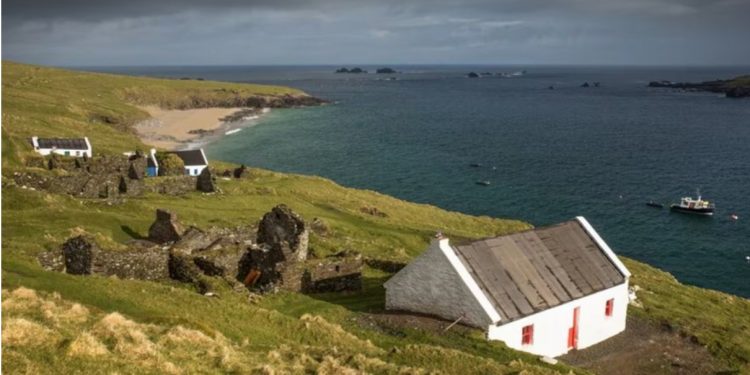 Ju japin edhe 70 mijë euro.. a do të jetonit në këto ishuj të Irlandës?