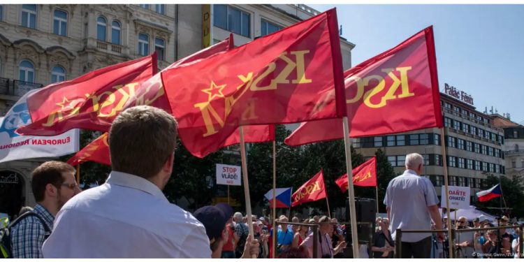 Republika Çeke ndalon propagandën komuniste, e barazon me atë naziste! Ligji i ri hyn në fuq nga 1 janari i vitit të ardhshëm