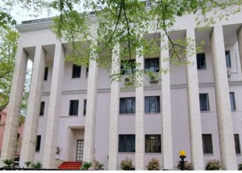 Hakëruan emailet e 3 prokurorëve të SPAK, Gjykata e Lartë rrëzon kërkesën e Arnold Rrokajt dhe Zambak Gjonit për heqjen e masës së sigurisë