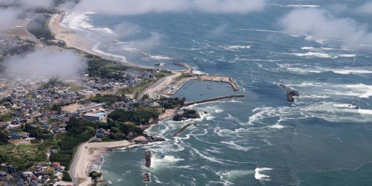 Tërmeti goditi një pjesë të largët të Rusisë, por dhjetëra miliona njerëz në të gjithë Paqësorin janë prekur nga lëkundjet e fuqishme që shkaktuan cunami