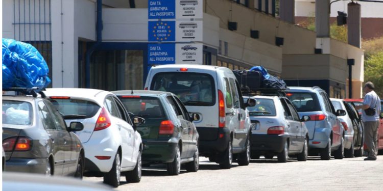 Korrupsioni në anën greke të Qafë Botës, doganierët përfituan gjysmë milioni euro në 2 vite